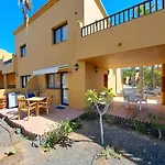 Casa Manba, Terrace, Pool And Wifi Corralejo